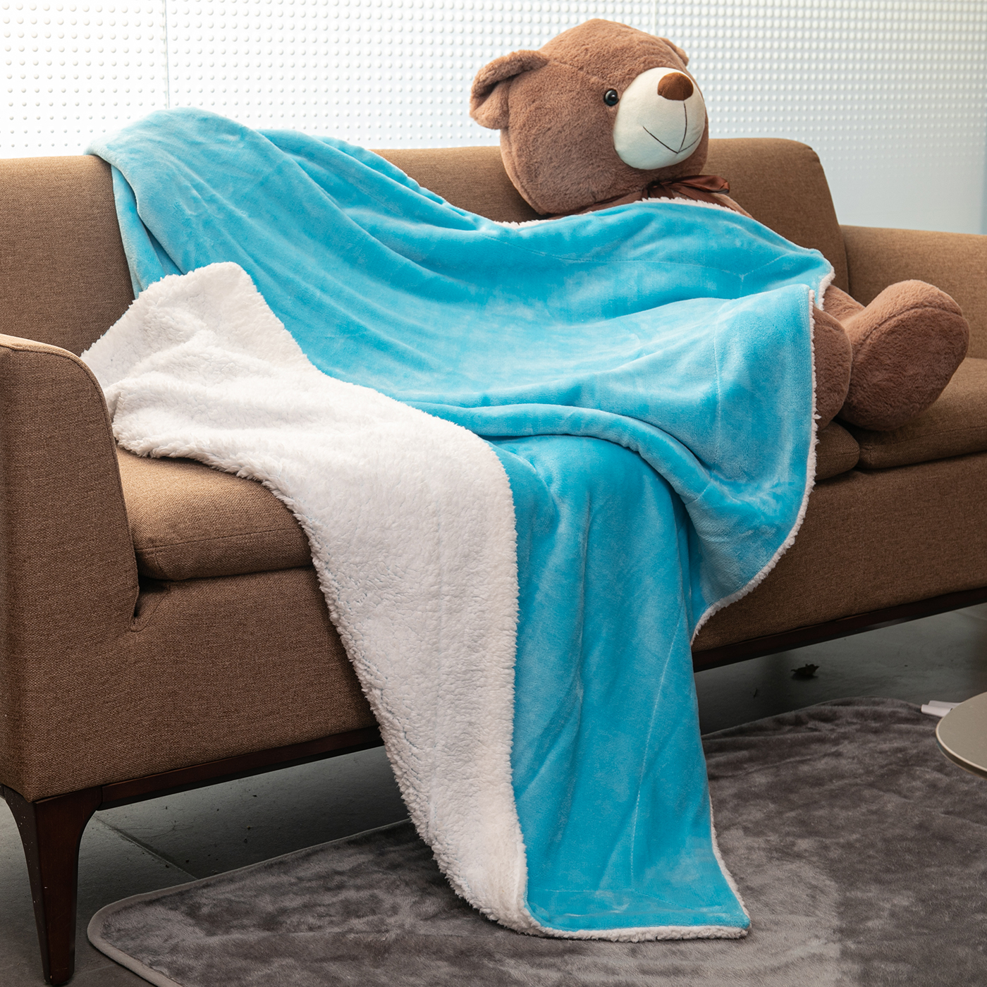 Sherpa Fleece Throw Blanket