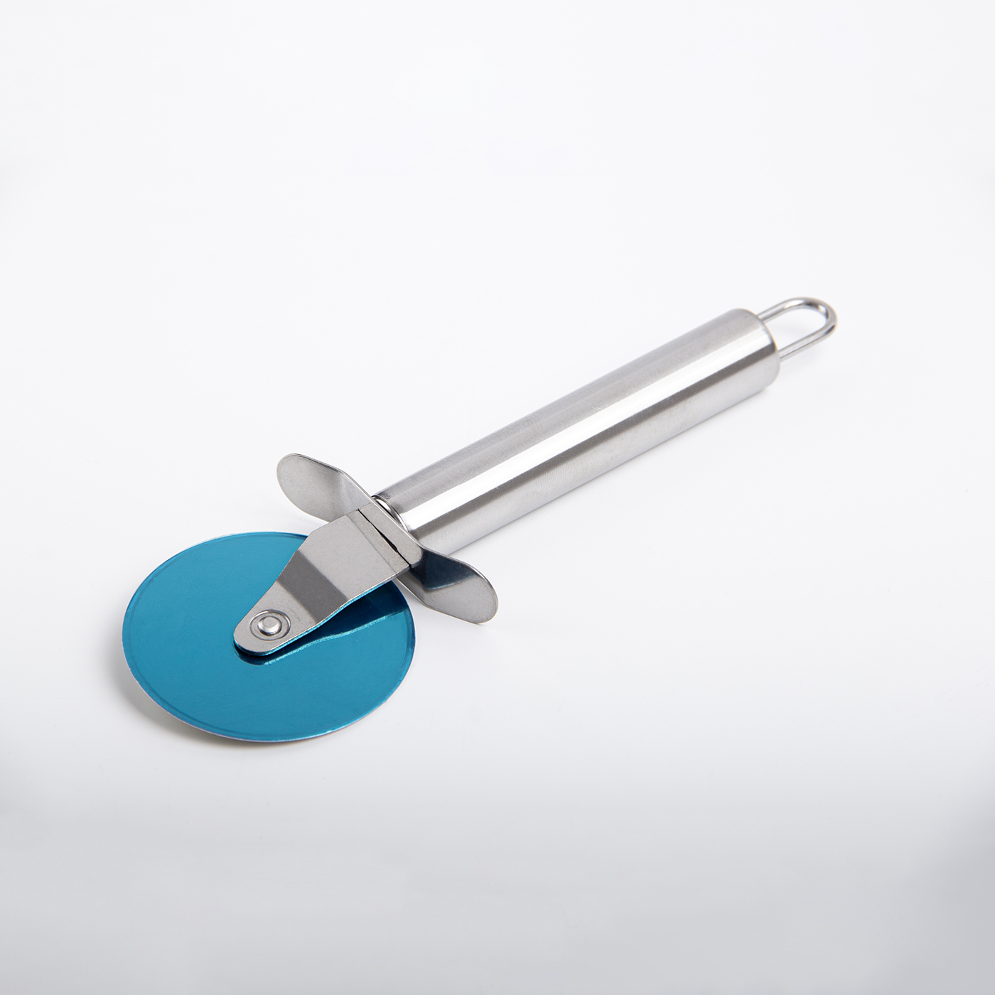 Stainless Steel Pizza Cutter With Handle3
