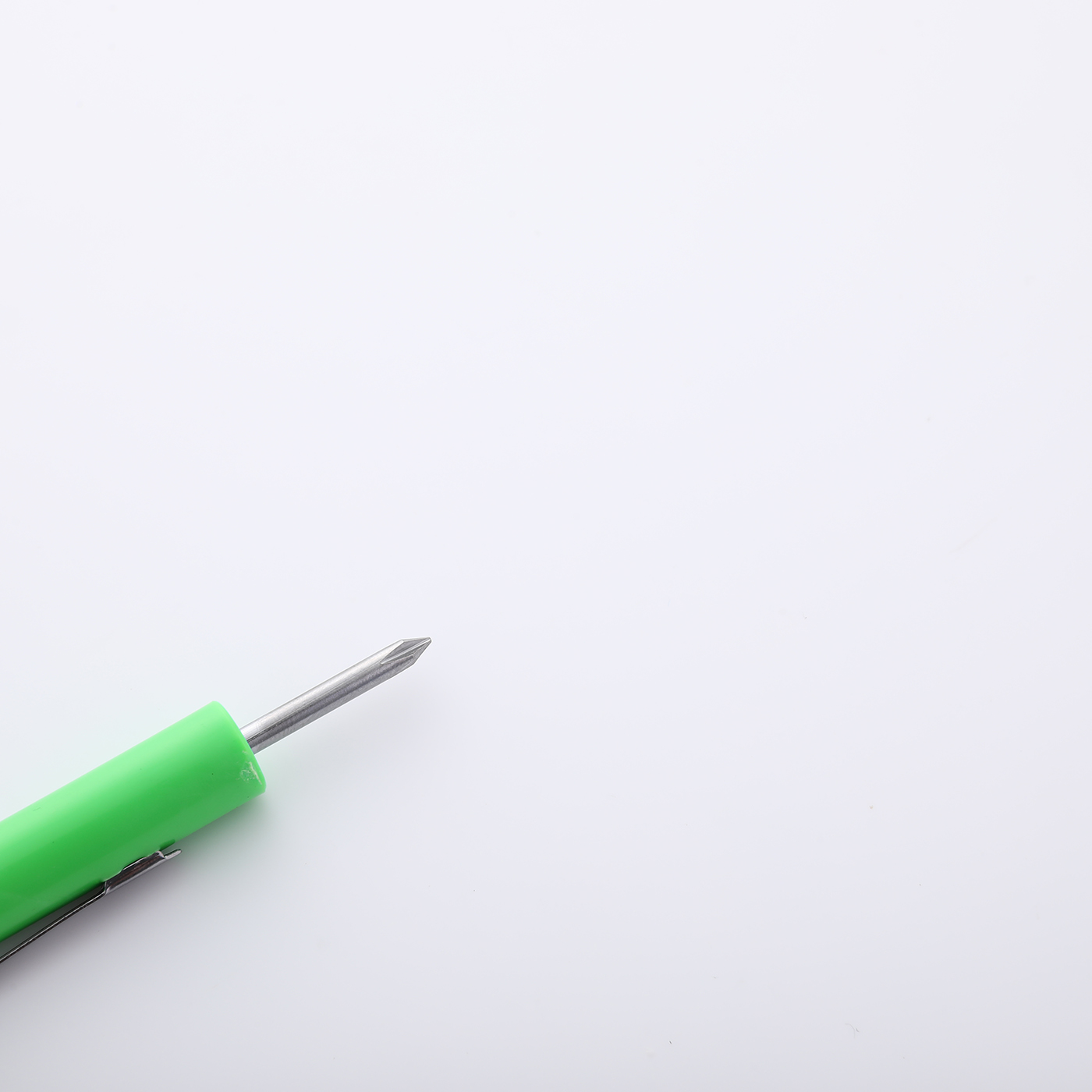 Pocket Double Ended Screwdriver With Clip3