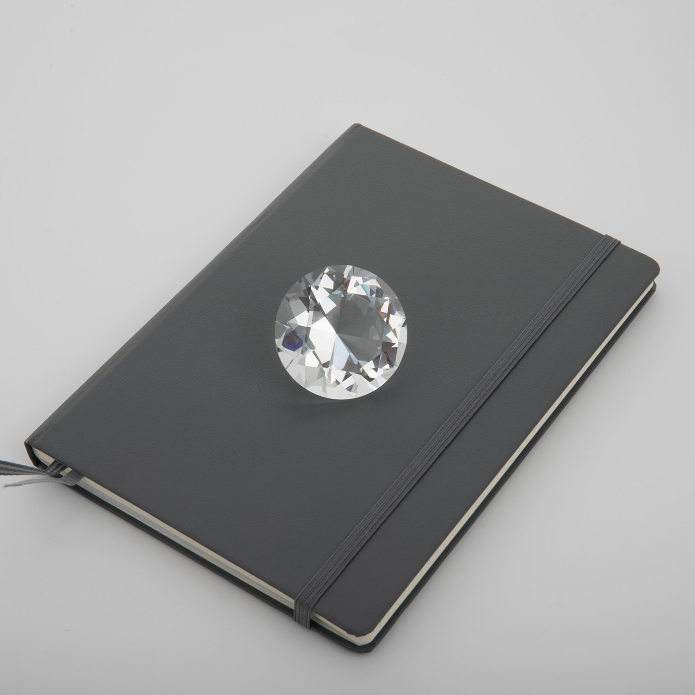 Small Diamond Shaped Paperweight4