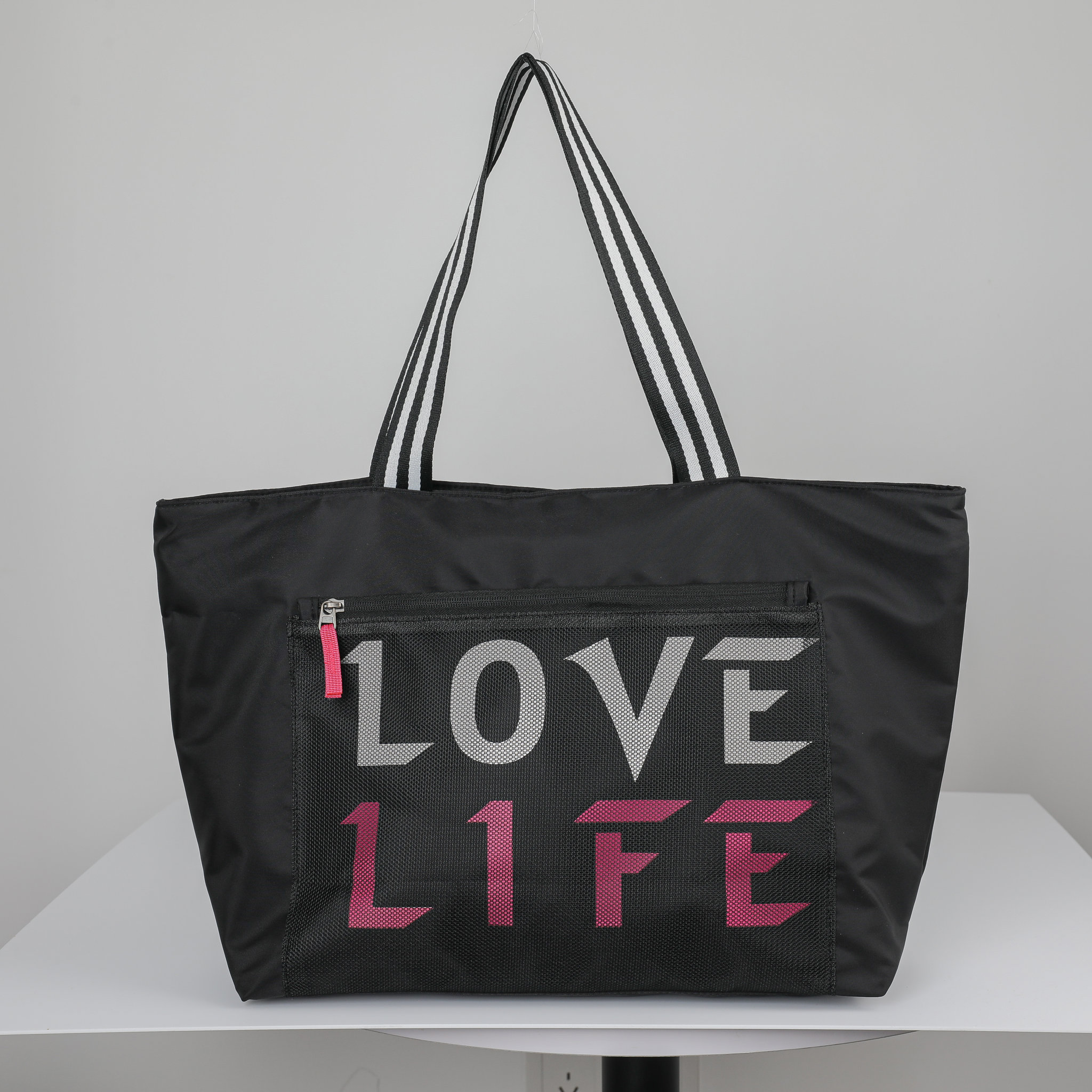 Gym Tote Bag With Big Waterproof Pocket3