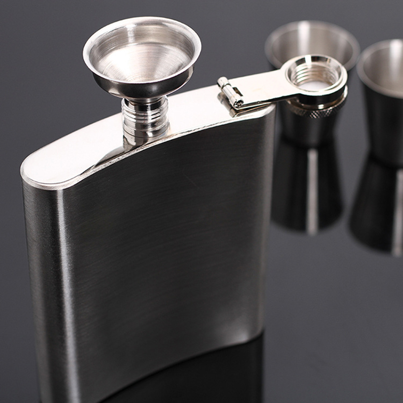 Personalized 7 oz. Hip Flask Gift Set4
