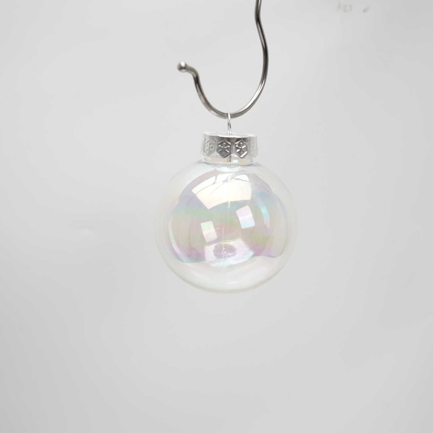 7cm Clear Iridescent Plastic Ball Ornament2
