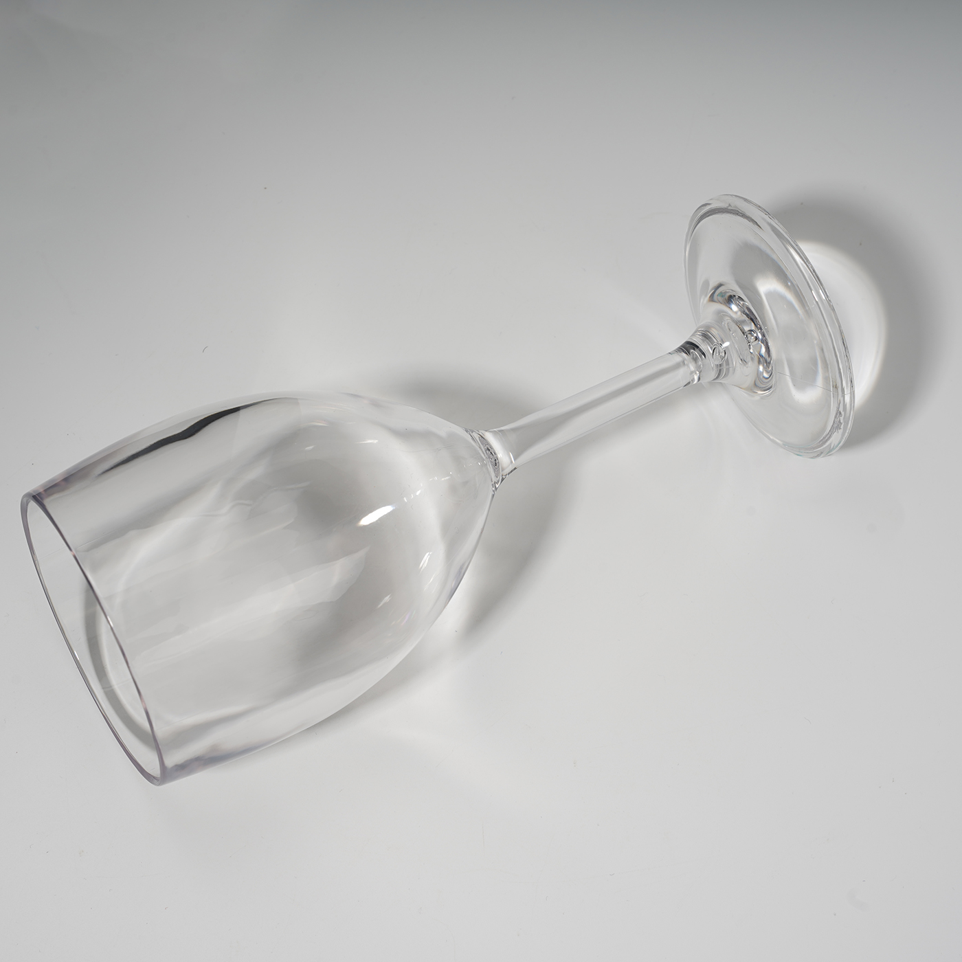 10 oz. Plasitc Red Wine Glass2