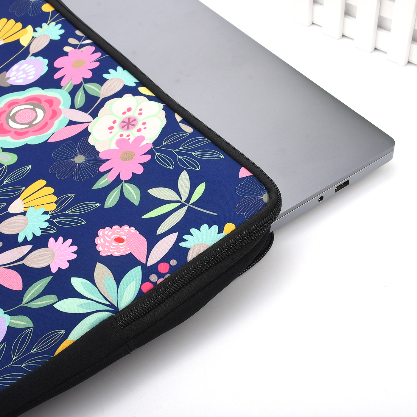 Zippered Neoprene Laptop Sleeve2