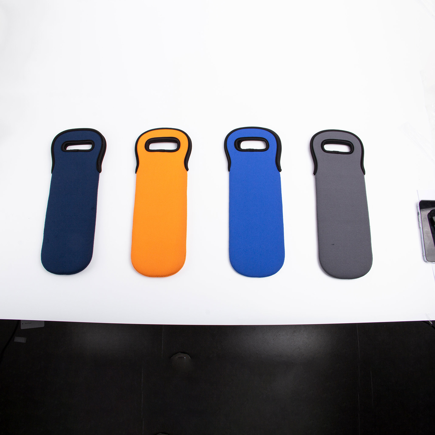 Single Neoprene Wine Bottle Holder4