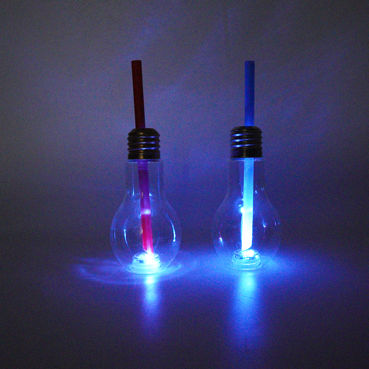 13.5 oz. Light Bulb Cup With Straw1