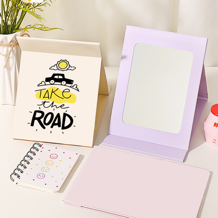 Foldable Mirror With Desktop Standing1