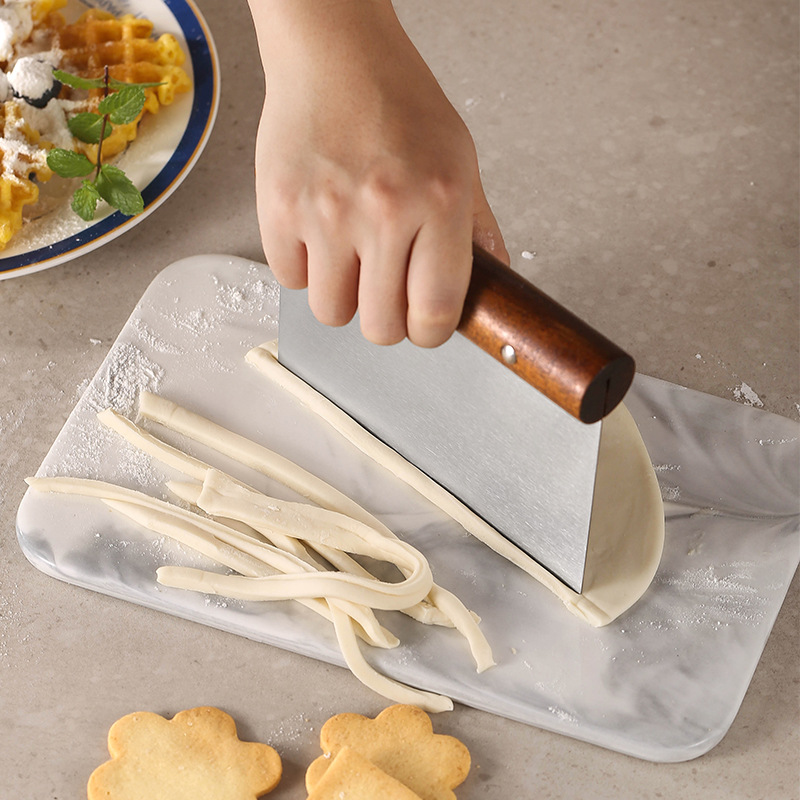 Stainless Steel Scraper With Non-Slip Wooden Handle2
