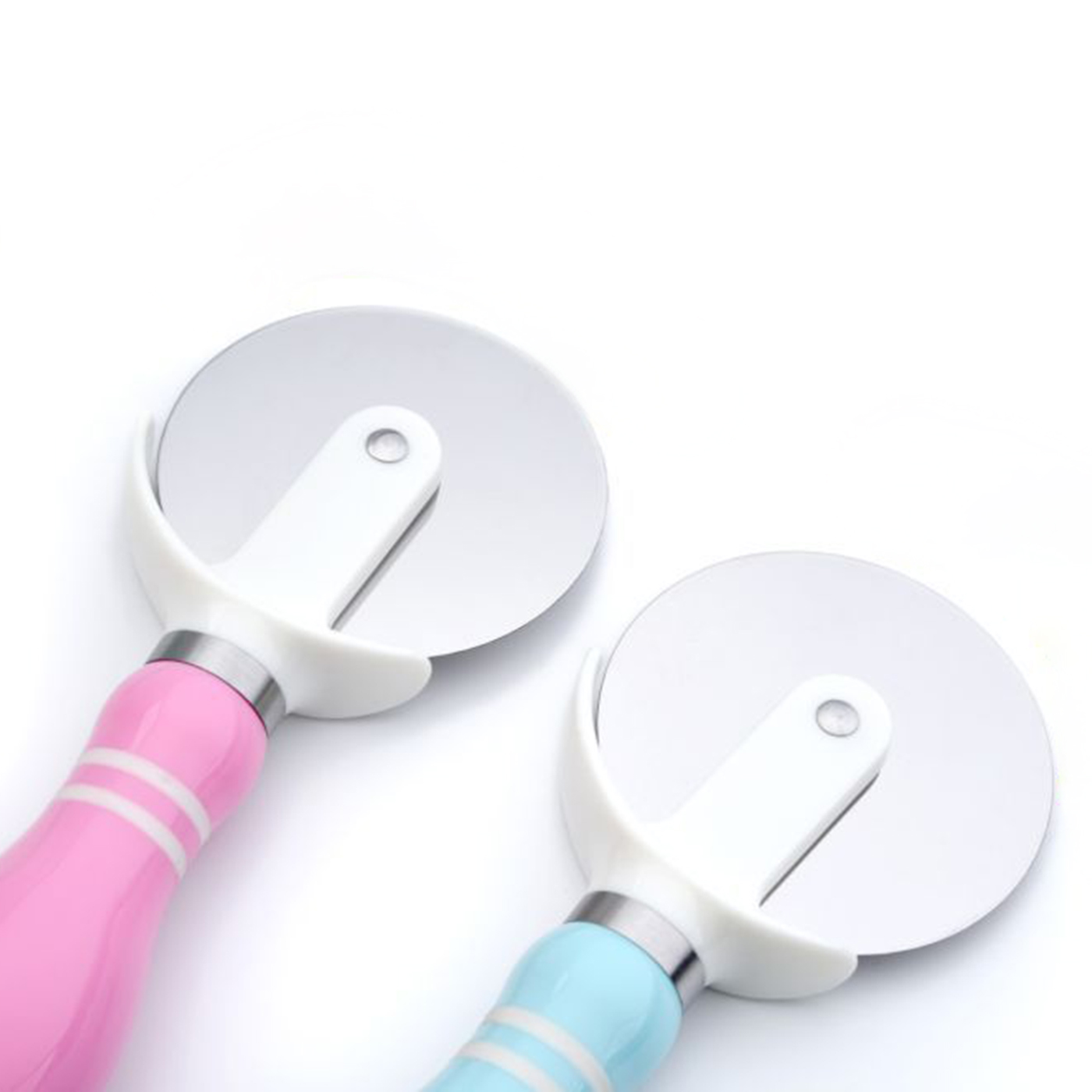 Pizza Cutter Wheel With Handle2