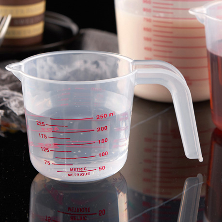 8.5 oz. Plastic Measuring Cup1