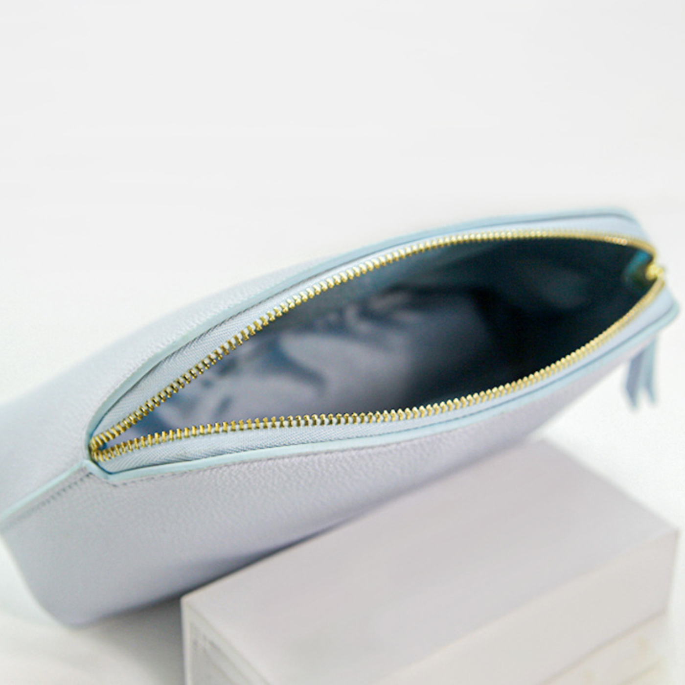Women Lightweight Makeup Organizer Bag3