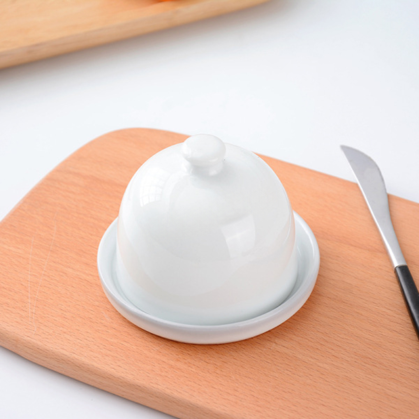 White Porcelain Butter Dish With Lid2
