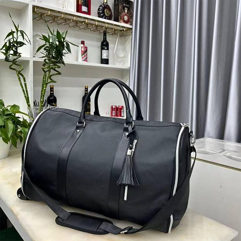Wheeled Garment Bag With Shoe Compartment4