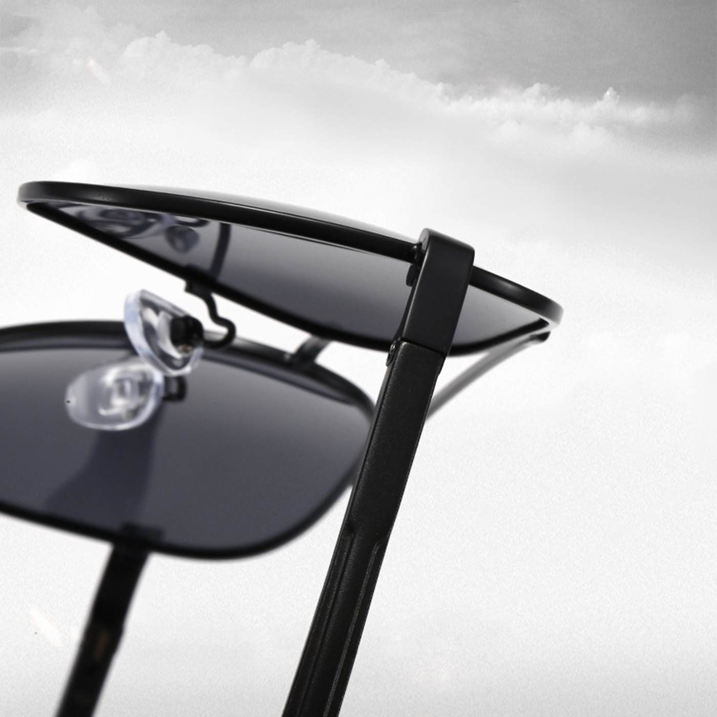 Polarized Sunglasses With Felt Storage Bag3