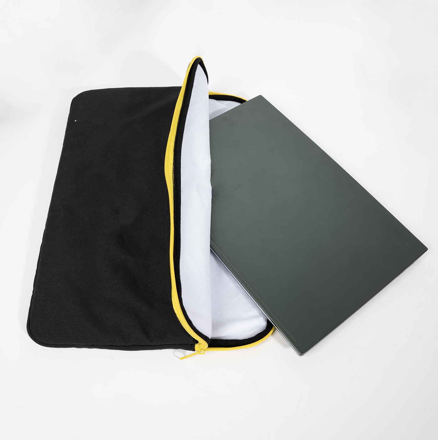 14-inch Protective Laptop Sleeve2