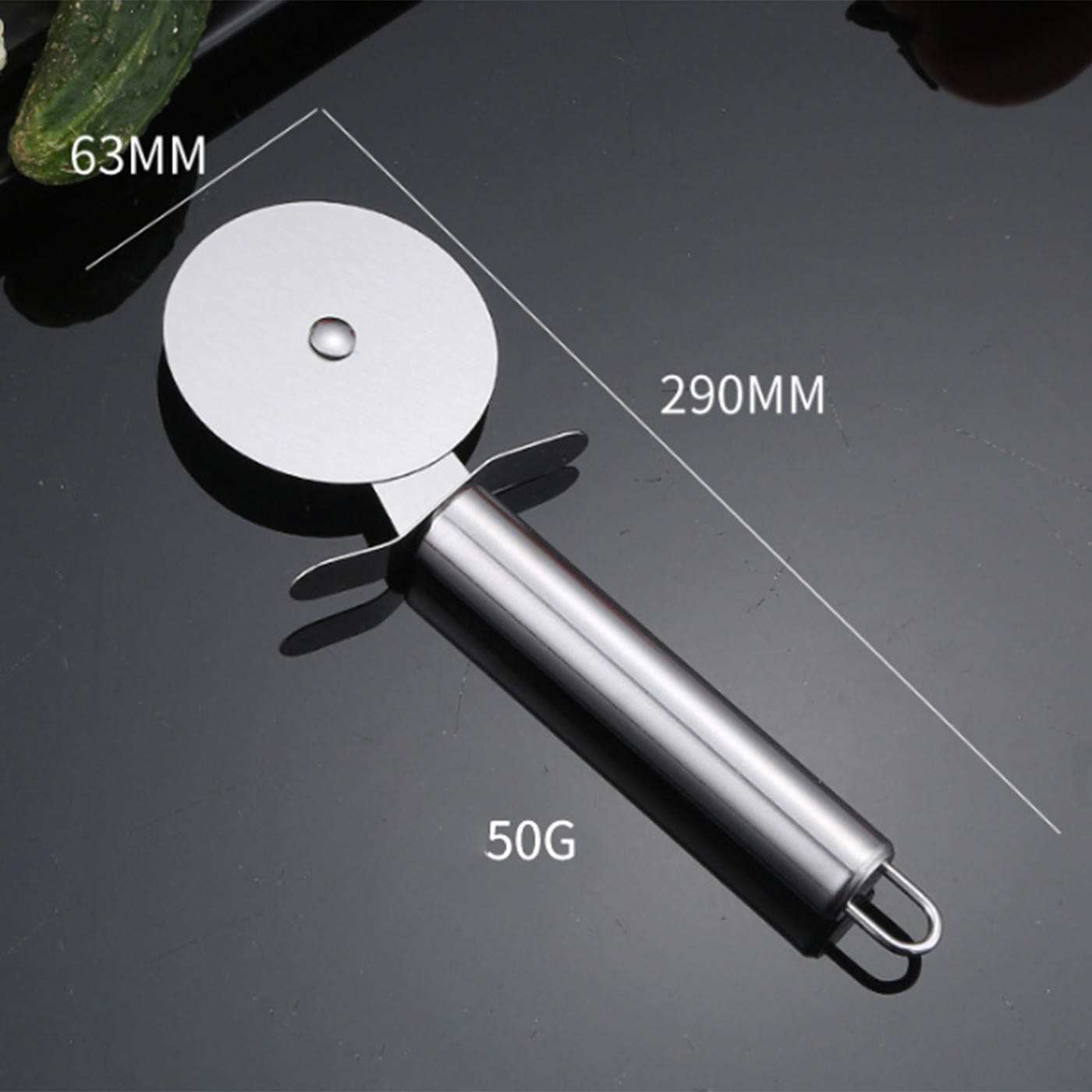 Stainless Steel Pizza Cutter With Handle2