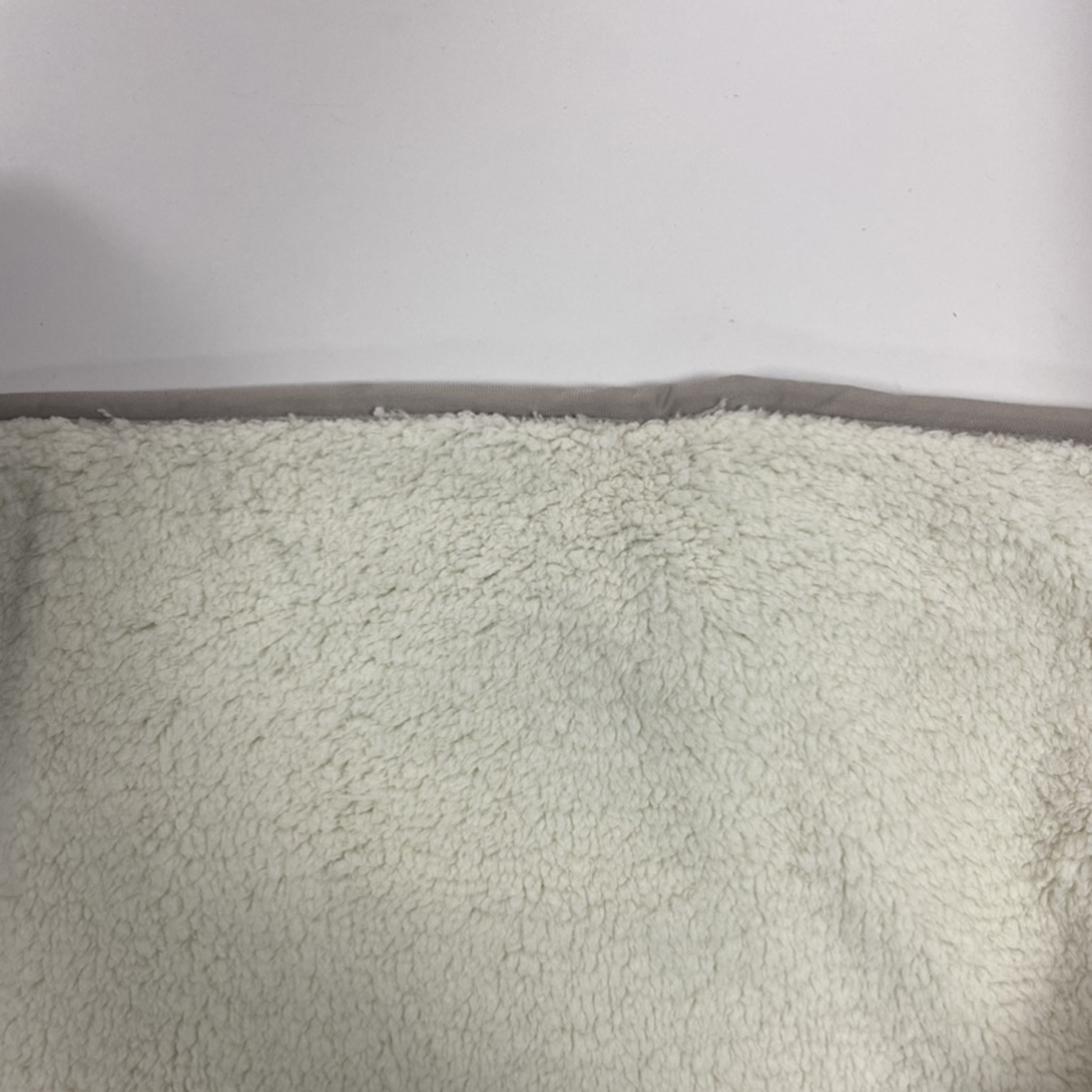 2-in-1 Travel Blanket Pillow3