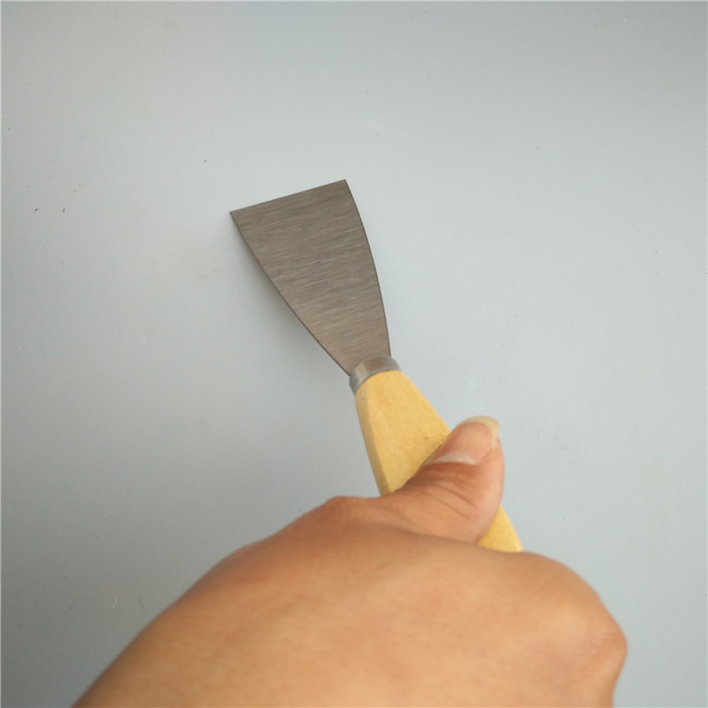 Wooden Handle Putty Scraper1