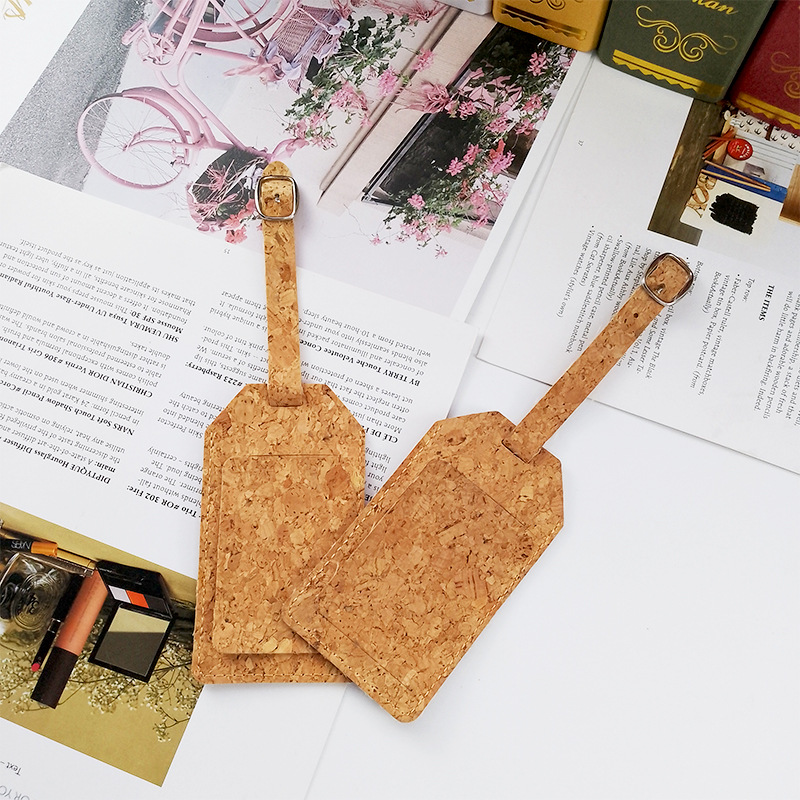 Cork Passport Holder And Luggage Tag Set1