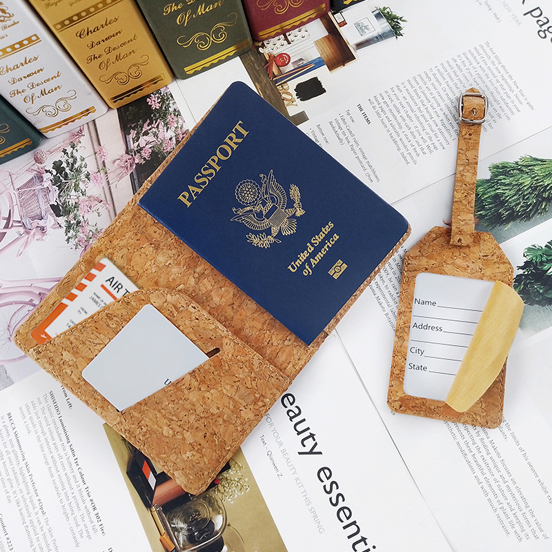 Cork Passport Holder And Luggage Tag Set2