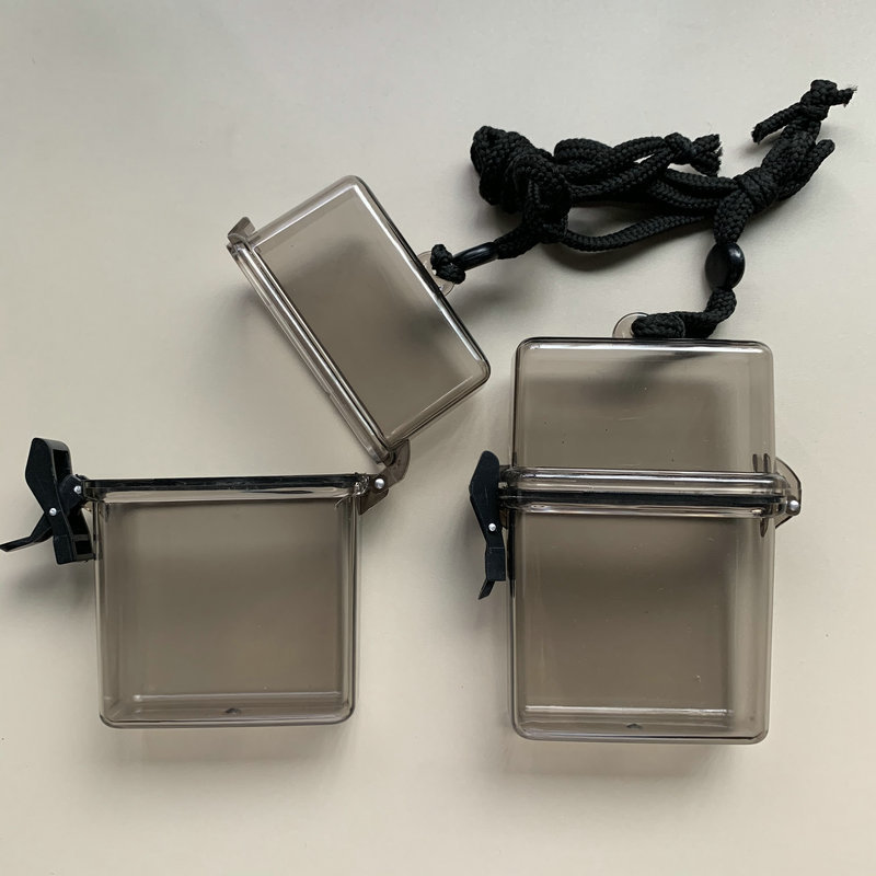 Waterproof Beach Storage Box With Lanyard1