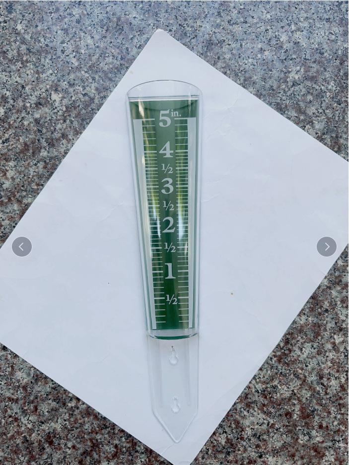 Magnifying Rain Gauge2