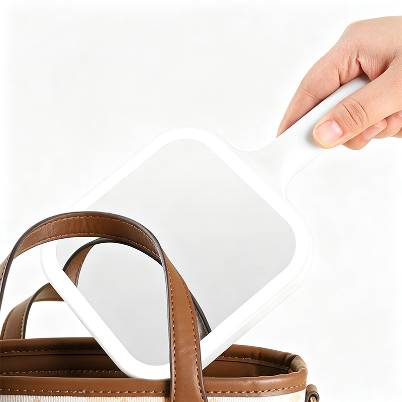 Lighted Handheld Mirror3