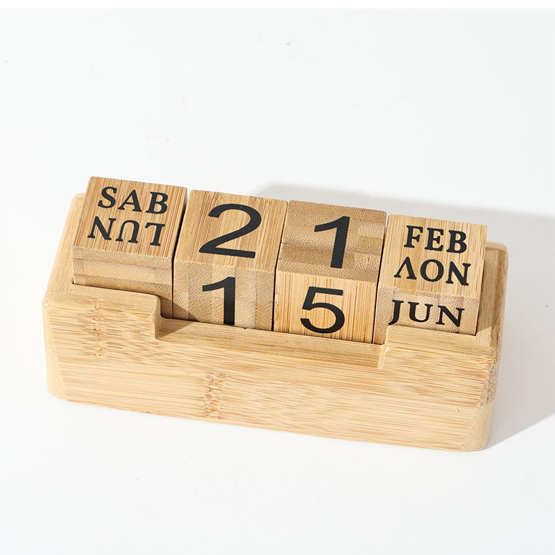 Personalized Wood Perpetual Calendar2